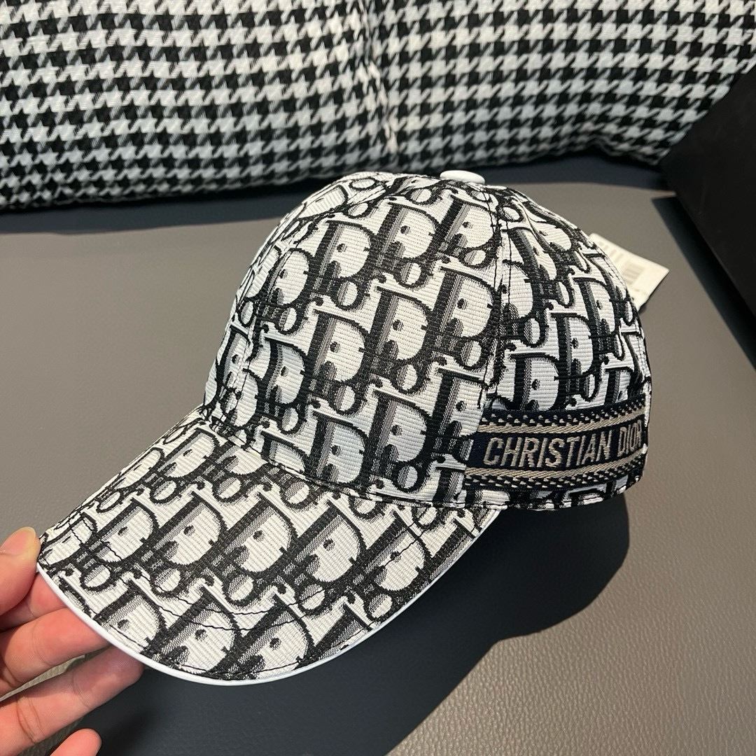 Christian Dior Caps